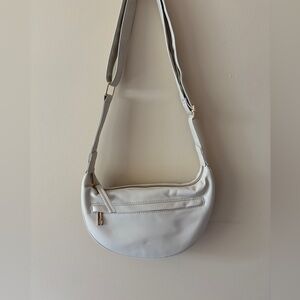 Elegant Cream Shoulder Bag